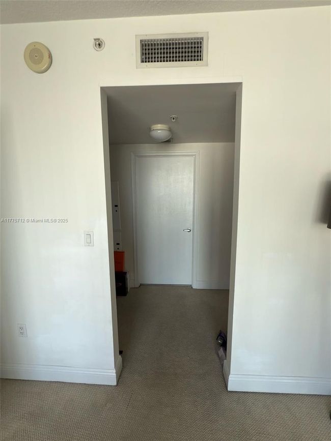 APT-1612 - 1750 N Bayshore Dr, Condo with 1 bedrooms, 1 bathrooms and null parking in Miami FL | Image 13