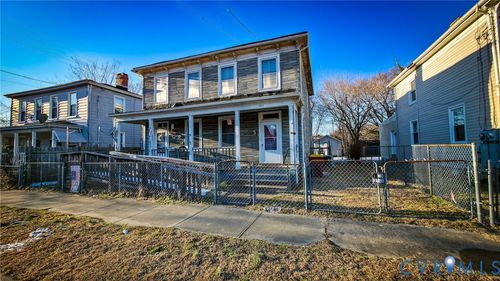 1001-01003 Hinton St, Petersburg, VA, 23803-2942 | Card Image