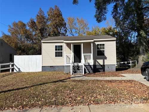 3512 Jonquil St, Charlotte, NC, 28211-1135 | Card Image