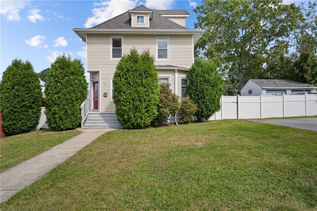 Brayton Ave, Cranston, RI 02920