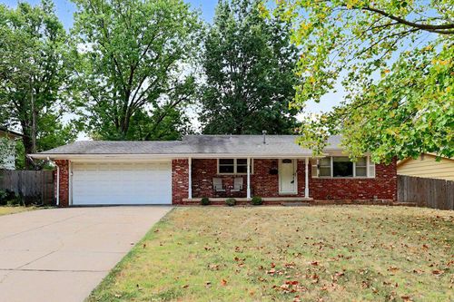 10233 W Binter St, Wichita, KS, 67212-4605 | Card Image