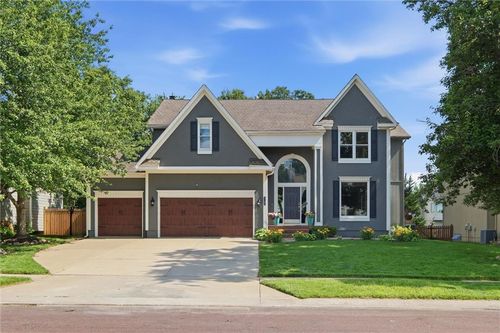 5705 W 153rd St, Overland Park, KS, 66223-3631 | Card Image