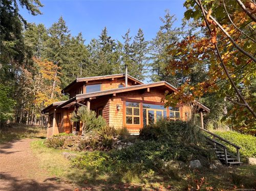 1955 Garland Dr, Gabriola Island, BC, V0R1X6 | Card Image