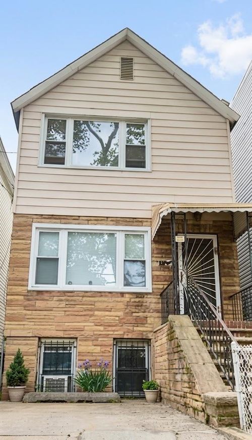 2-46 Williams Ave, Jersey City, NJ, 07304-1127 | Card Image