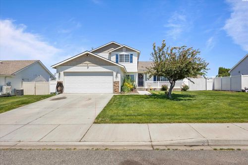 7811 Skagit Dr, Pasco, WA, 99301-6823 | Card Image