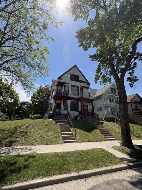 2107 W Mckinley Avenue W, Milwaukee, WI, 53205 | Card Image