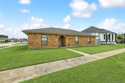 812 Ellen Drive, House other with 3 bedrooms, 2 bathrooms and null parking in Chalmette LA | Image 1