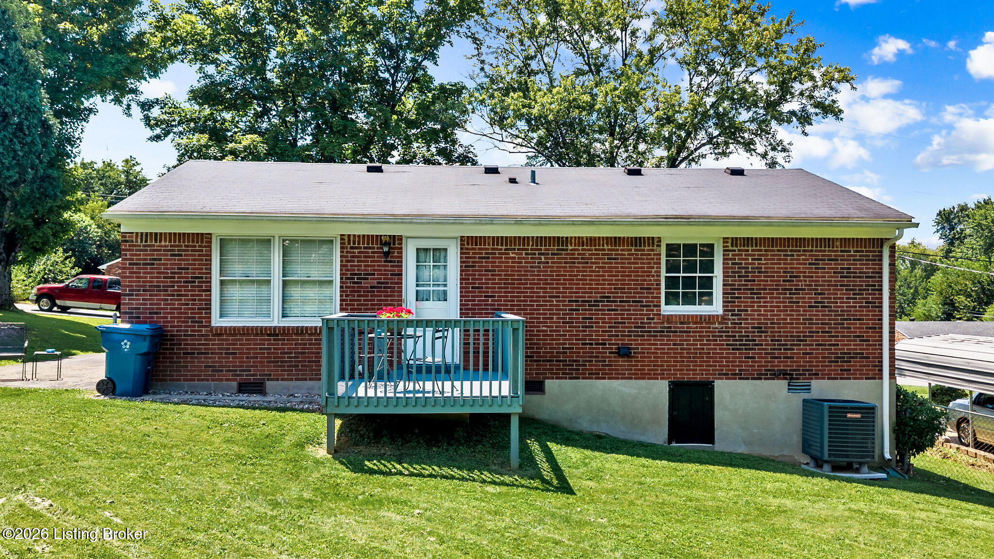 Residential in Crestwood 4
