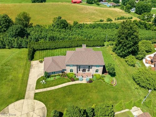 38 Silver Court, Vienna, WV, 26105 | Card Image
