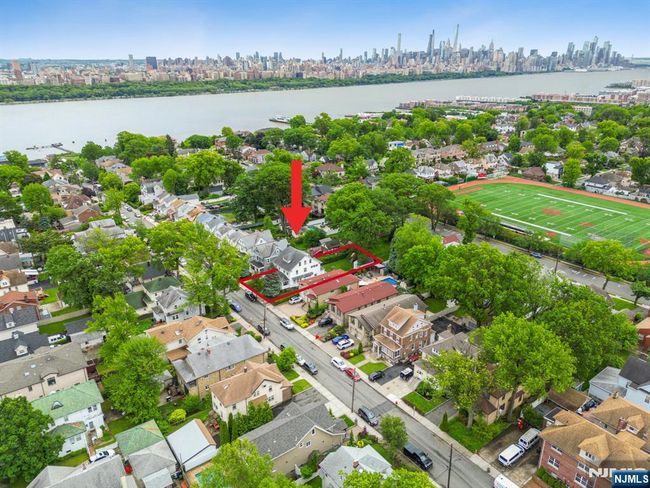74 Oakdene Ave, House other with 6 bedrooms, 3 bathrooms and null parking in Cliffside Park NJ | Image 33