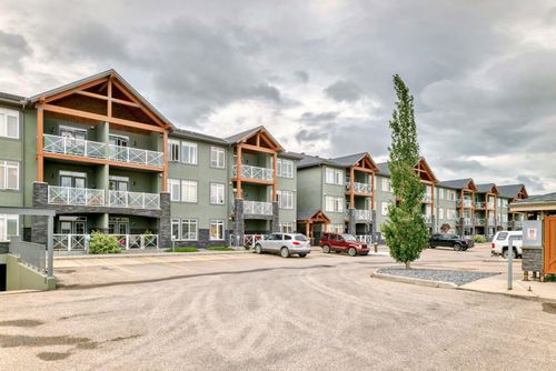 111-1005b Westmount Dr, Strathmore, AB, T1P0C3 | Card Image