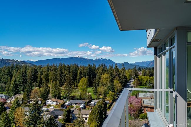 1803 - 958 Ridgeway Avenue, Condo with 2 bedrooms, 1 bathrooms and 1 parking in Coquitlam BC | Image 3