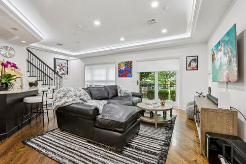 9-9 Marquis Ct, Edgewater, NJ, 07020-2900 | Card Image