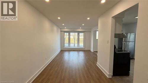 88 Longford Dr, Newmarket, ON, L3Y2Y4 | Card Image