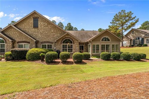 105 E Chelsea Ct, Southern Pines, NC, 28387-2286 | Card Image