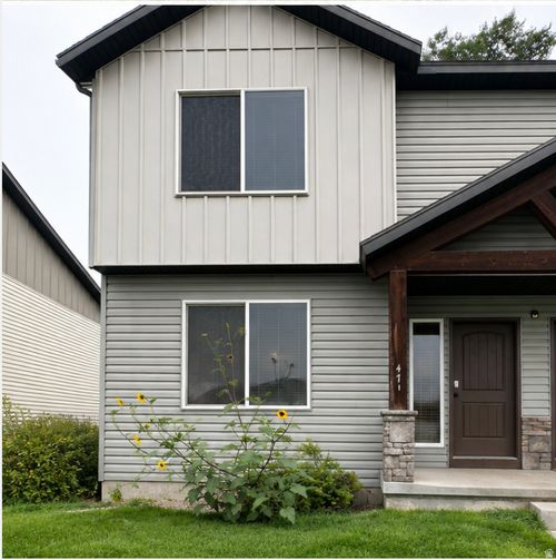 471 Cottonwood Cir, Roosevelt, UT, 84066-9100 | Card Image