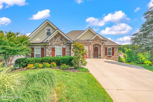10305 Clover Ridge Ln, Knoxville, TN, 37931-3156 | Card Image