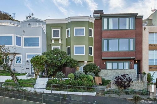 3348 Market St, San Francisco, CA, 94114-2229 | Card Image
