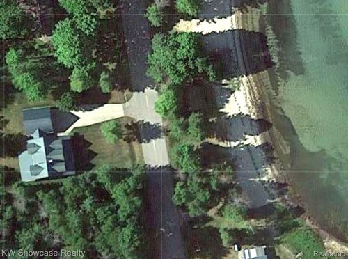 4131 N Lake Shore Dr, Black River, MI, 48721-9772 | Card Image