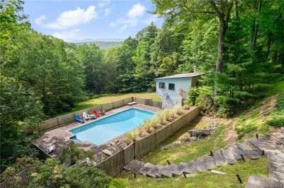 238 The Middle Way, House other with 4 bedrooms, 3 bathrooms and null parking in Woodstock NY | Image 3