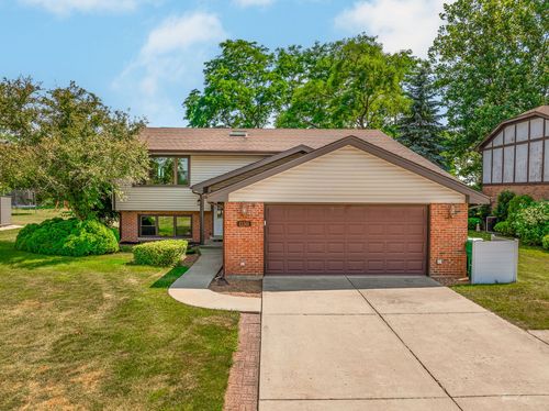 13301 Maverick Trl, Homer Glen, IL, 60491-8753 | Card Image
