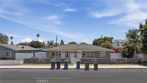 8122 Slater, Huntington Beach, CA, 92647 | Card Image