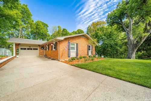 930 Jameson Ct, New Castle, IN, 47362-2866 | Card Image