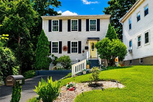 90 Rowley St, Providence, RI, 02909-5523 | Card Image