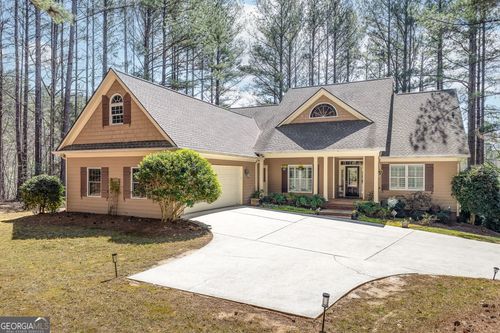 404 Golden Delicious Rd, Clarkesville, GA, 30523-8409 | Card Image