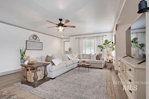 2168 Alpine Creek Dr, Fruitland, ID, 83619-4700 | Card Image