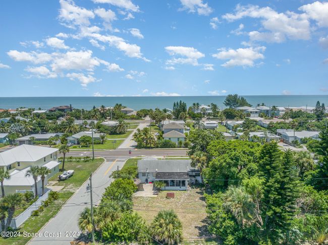1000 S Orlando Ave, House other with 3 bedrooms, 2 bathrooms and null parking in Cocoa Beach FL | Image 14