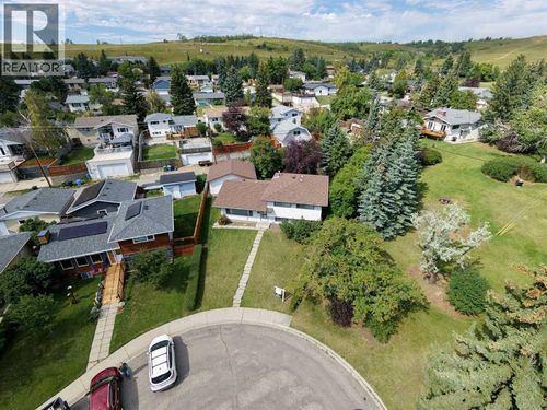 5031 Newcombe Place Nw, Calgary, AB, T2K2P6 | Card Image