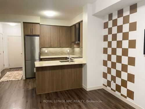 506-2093 Fairview St, Burlington, ON, L7R0E6 | Card Image