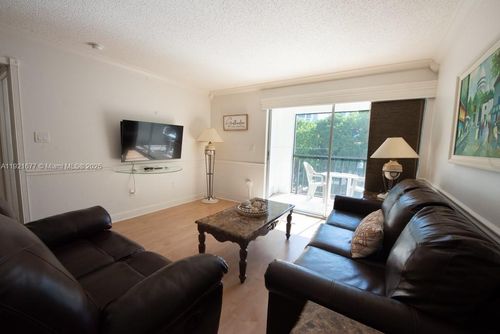 apt-323-201 178th Dr, Sunny Isles Beach, FL, 33160-2829 | Card Image