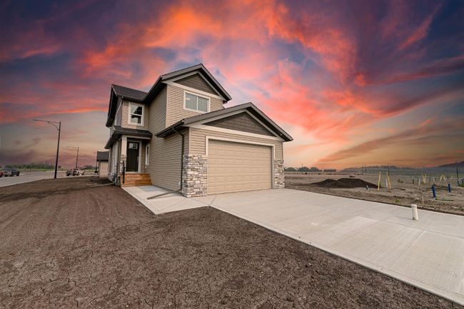 8726 128 Avenue, Home with 3 bedrooms, 2 bathrooms and 8 parking in Grande Prairie AB | Image 1