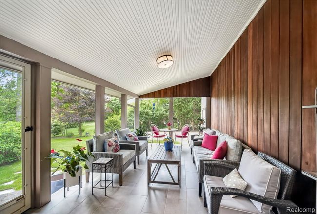 Three Season Room Off Dining Area | Image 17
