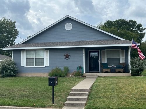 105 Church St, Whitesboro, TX, 76273-2101 | Card Image