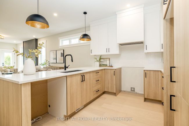 B - 8 Gardner St, House attached with 3 bedrooms, 3 bathrooms and 2 parking in Arnprior ON | Image 12