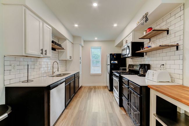 4405 Button Bend Cir, House other with 4 bedrooms, 2 bathrooms and 2 parking in Austin TX | Image 9