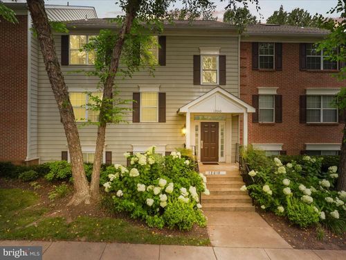 apt-302-12010 Golf Ridge Ct, FAIRFAX, VA, 22033-2613 | Card Image