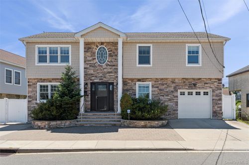 161 Barbara Rd, Bellmore, NY, 11710-4702 | Card Image