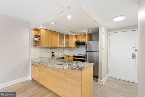 apt-1622-2001 Hamilton St, PHILADELPHIA, PA, 19130-4212 | Card Image