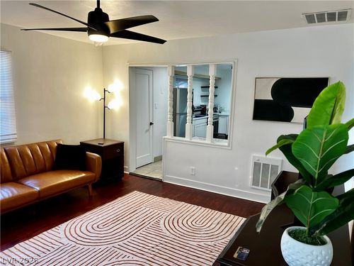 318-316 N 15th St, Las Vegas, NV, 89101-4159 | Card Image