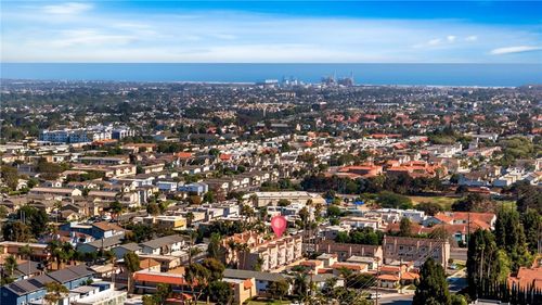 7655 Yorktown Ave, Huntington Beach, CA, 92648-2463 | Card Image
