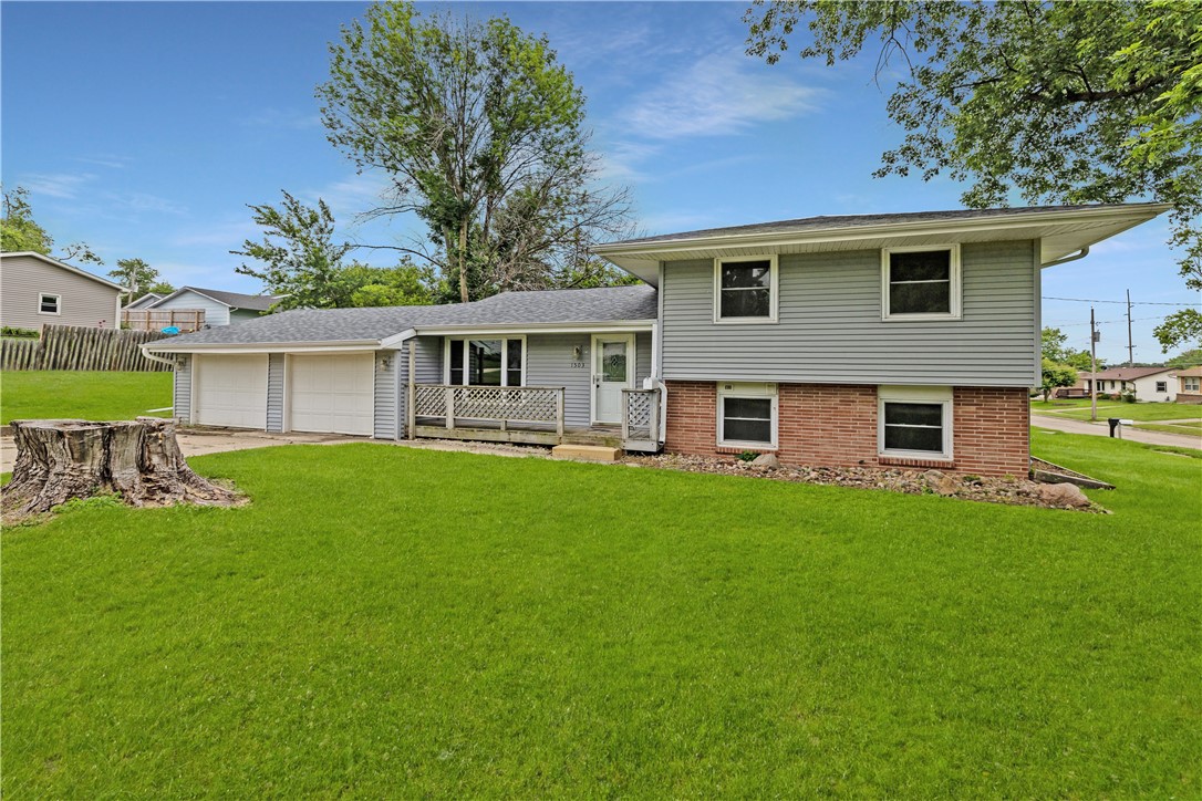 Rose Ave, Des Moines, IA 50320