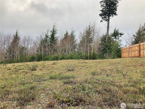 1139 Grays Pointe Ln, Aberdeen, WA, 98520-1069 | Card Image