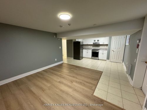 7-775 Ossington Ave, Toronto, ON, M6G3T8 | Card Image