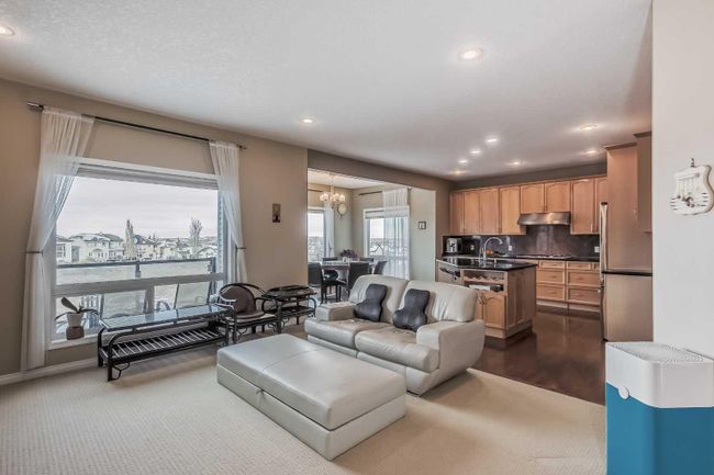 110 Kincora Heights Nw, Home with 5 bedrooms, 3 bathrooms and 5 parking in Calgary AB | Image 8