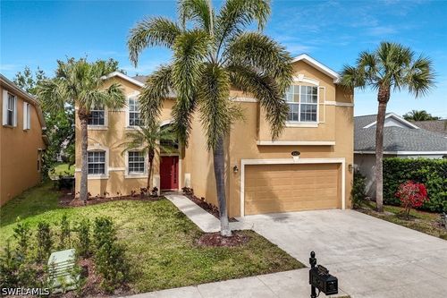 8413 Hollow Brook Cir, NAPLES, FL, 34119-9724 | Card Image