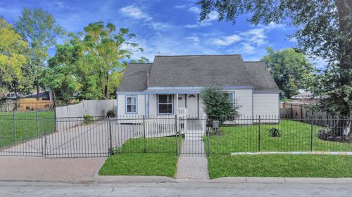 3911 Anita St, Houston, TX, 77004-2501 | Card Image